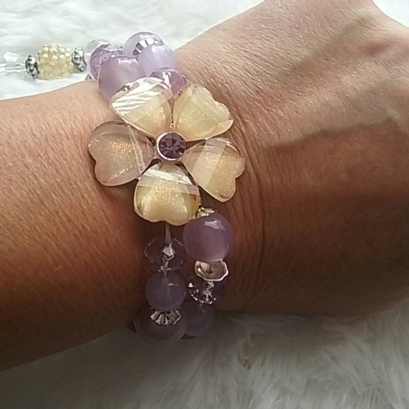 EUC- 2 Beautiful bracelets- Sold together - Picture 5 of 6